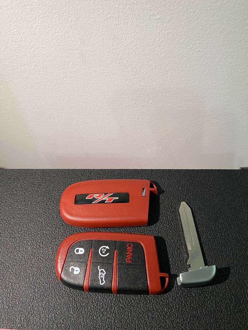 Dodge R/T Key Shell (Red SUV) - Picture 7 of 7